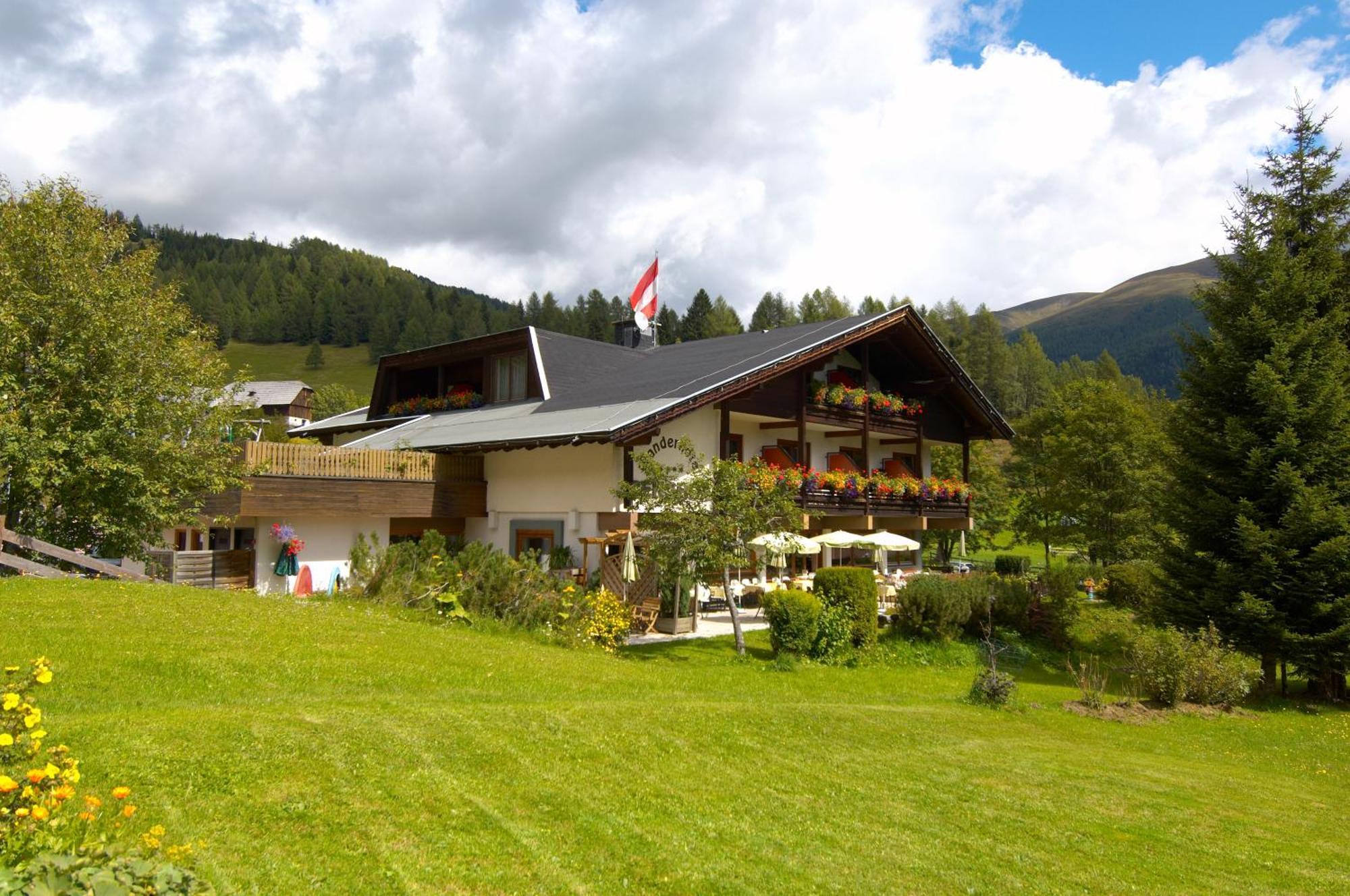 Schi- Und Wanderhotel Berghof Bad Kleinkirchheim Exterior photo