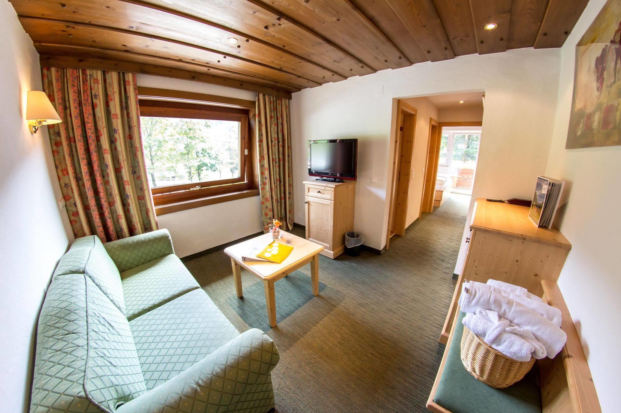 Schi- Und Wanderhotel Berghof Bad Kleinkirchheim Exterior photo