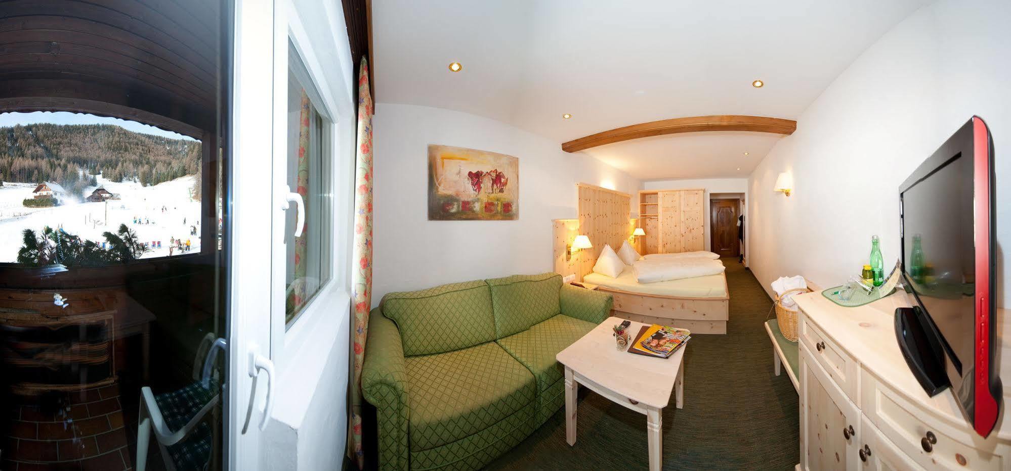 Schi- Und Wanderhotel Berghof Bad Kleinkirchheim Exterior photo